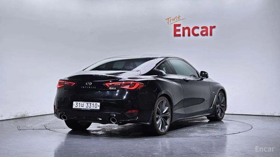 Infiniti Q60
