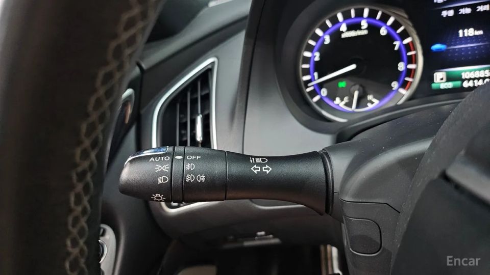 Infiniti Q60