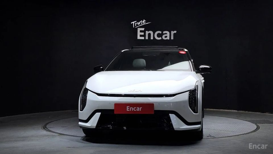 Kia EV4
