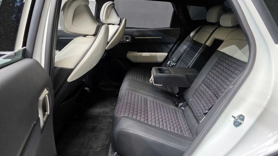 Kia EV4