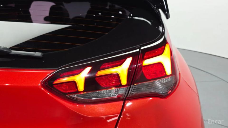 Hyundai Veloster