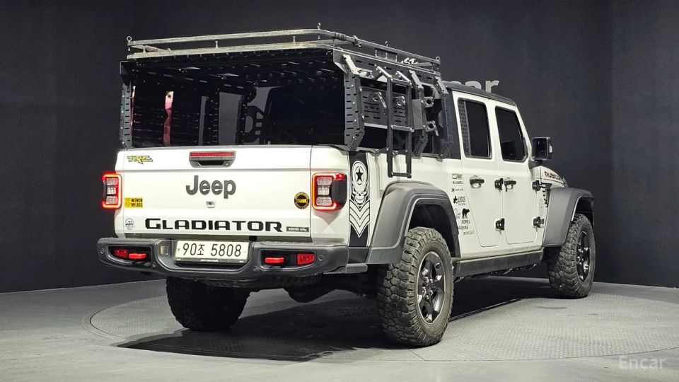 Jeep gladiator
