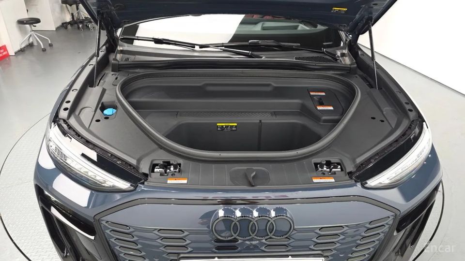 Audi SQ6 e-tron