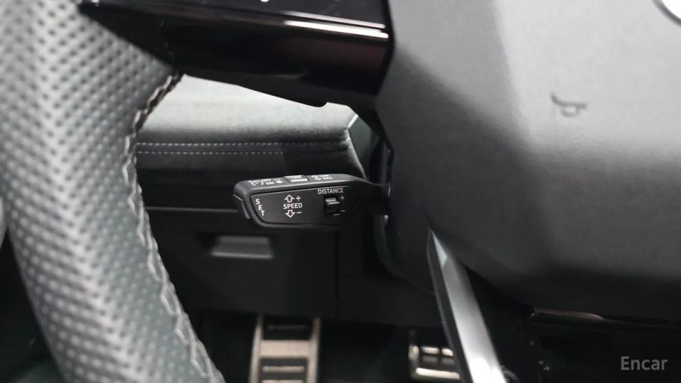 Audi SQ6 e-tron