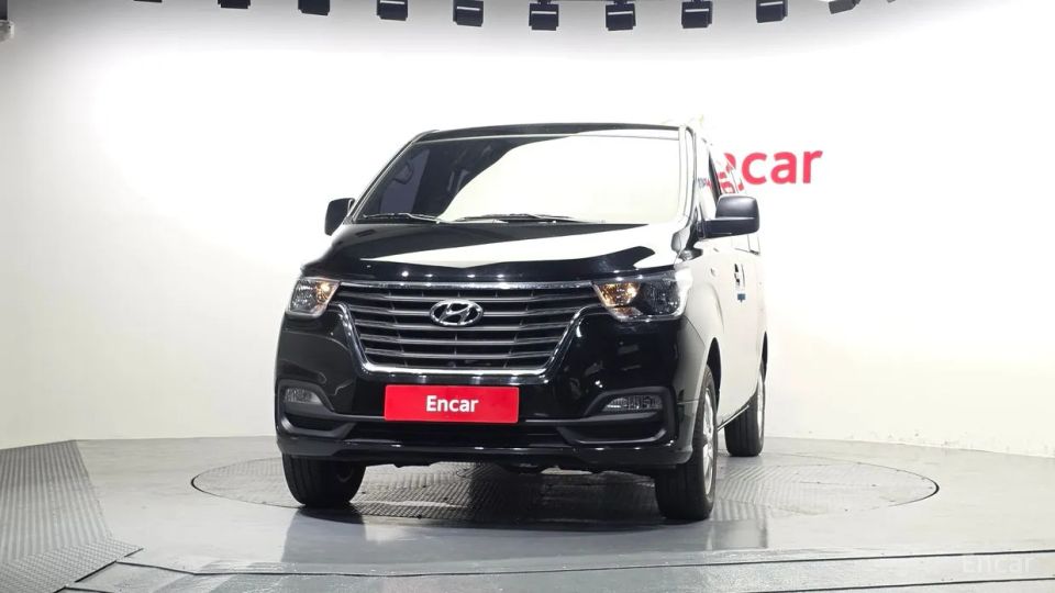 Hyundai Starex