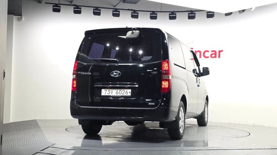 Hyundai Starex