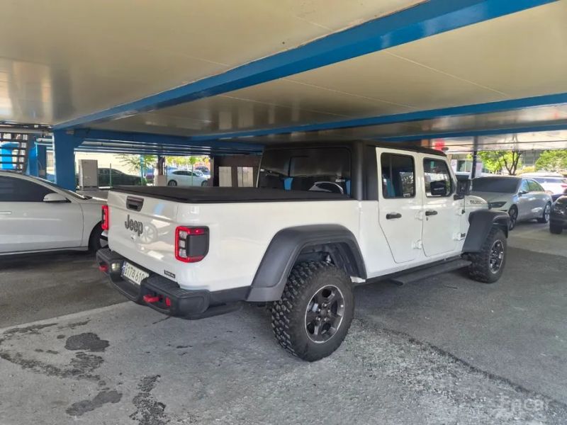 Jeep gladiator