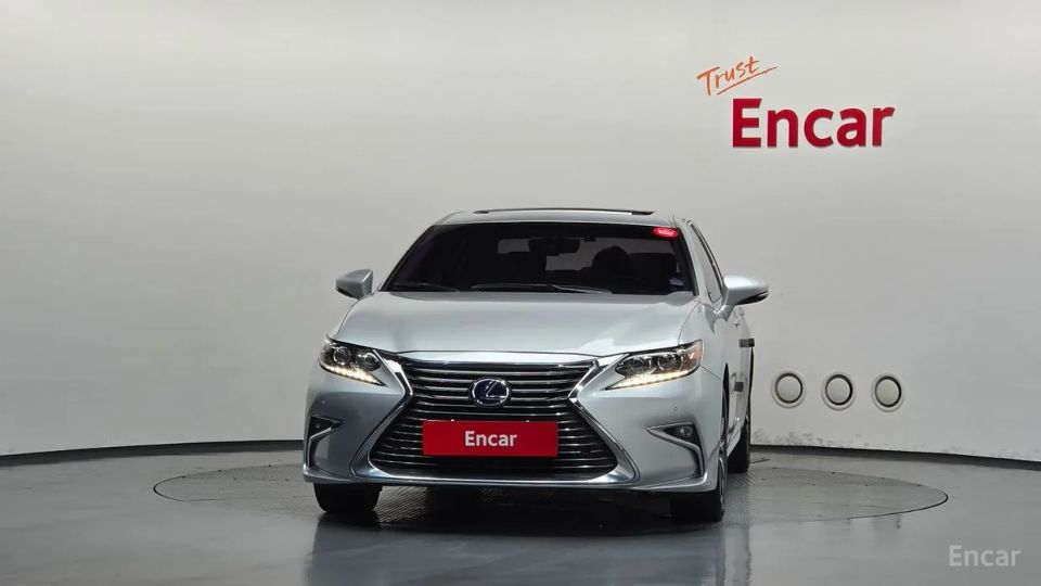 Lexus ES