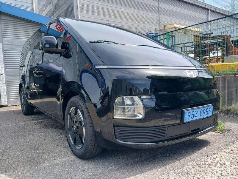 Hyundai Staria