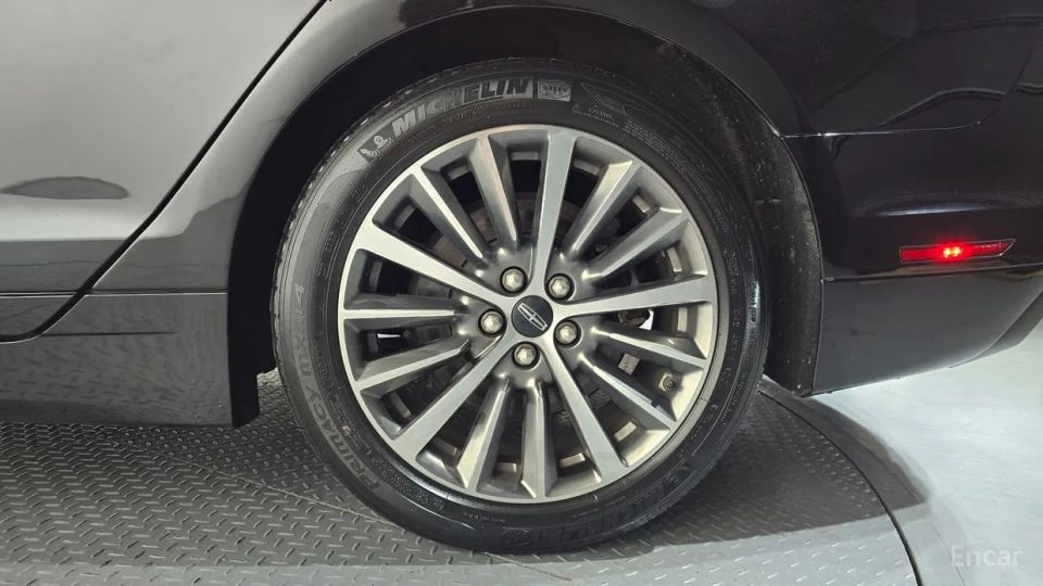 Lincoln MKZ