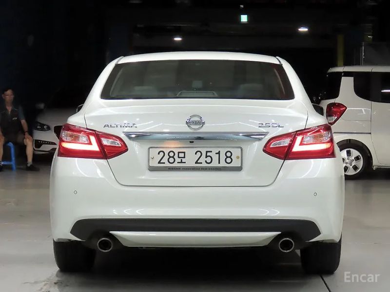 Nissan altima