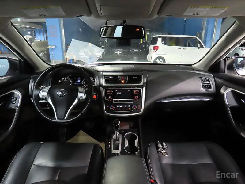 Nissan altima