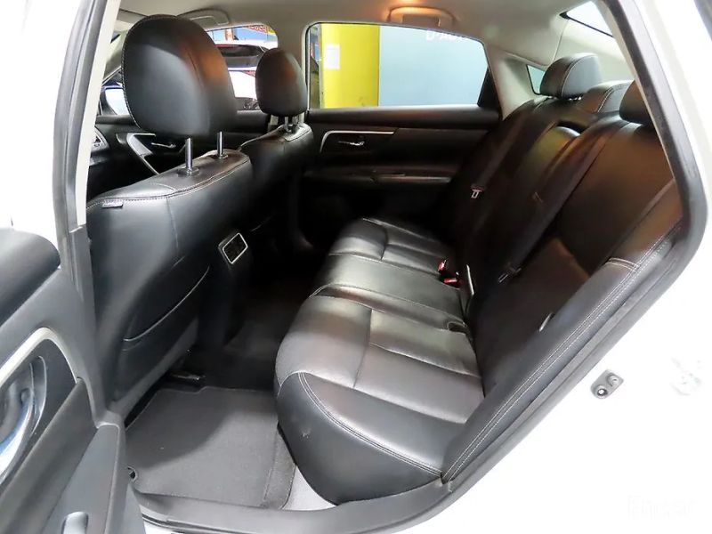 Nissan altima