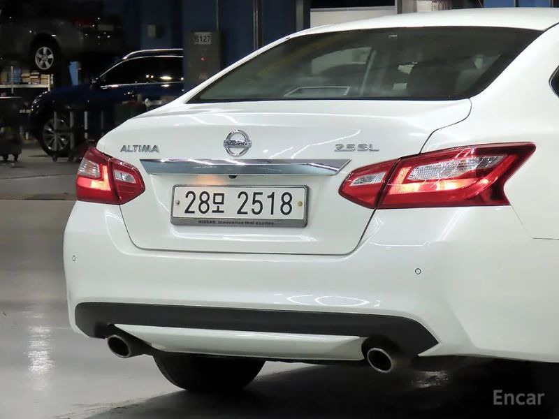 Nissan altima
