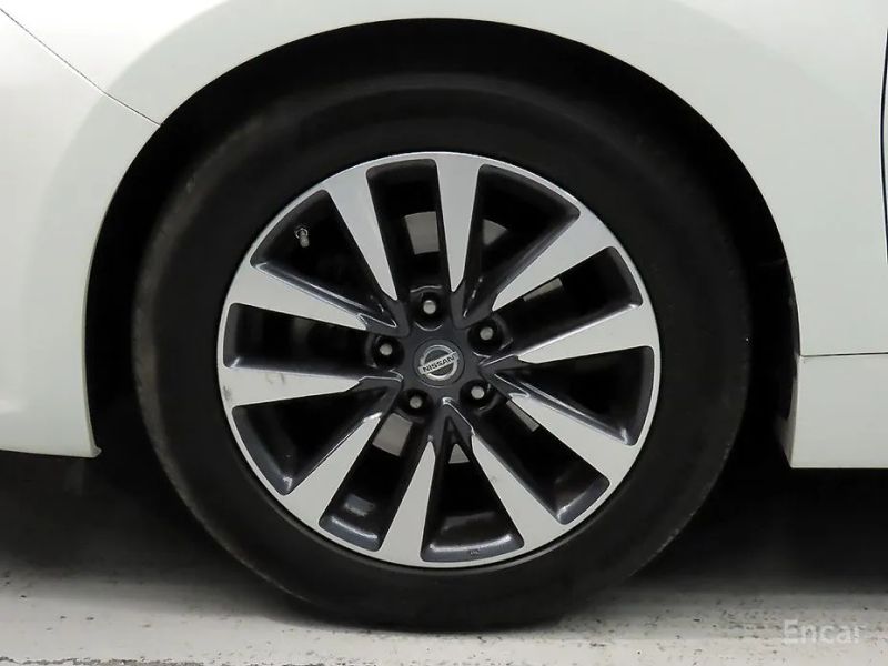 Nissan altima