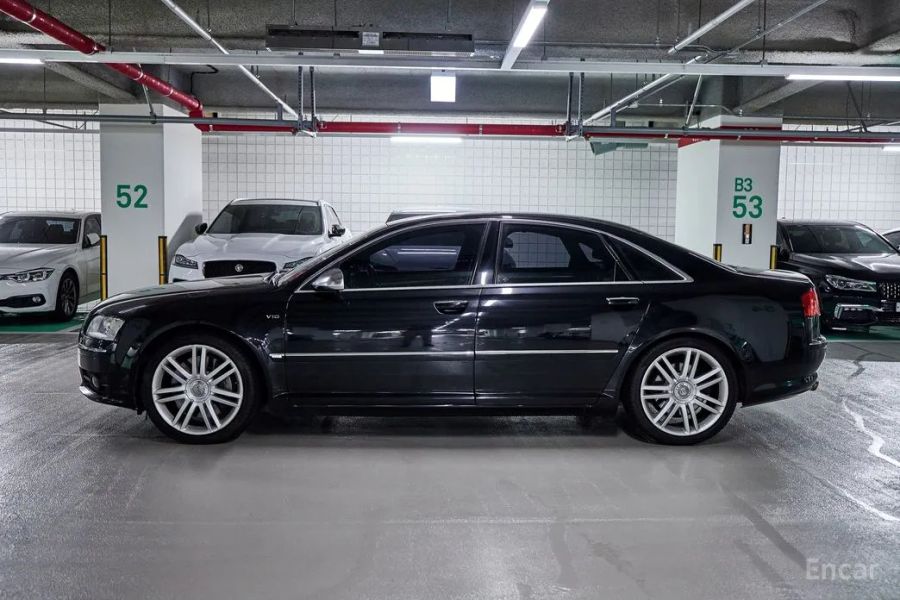 Audi S8