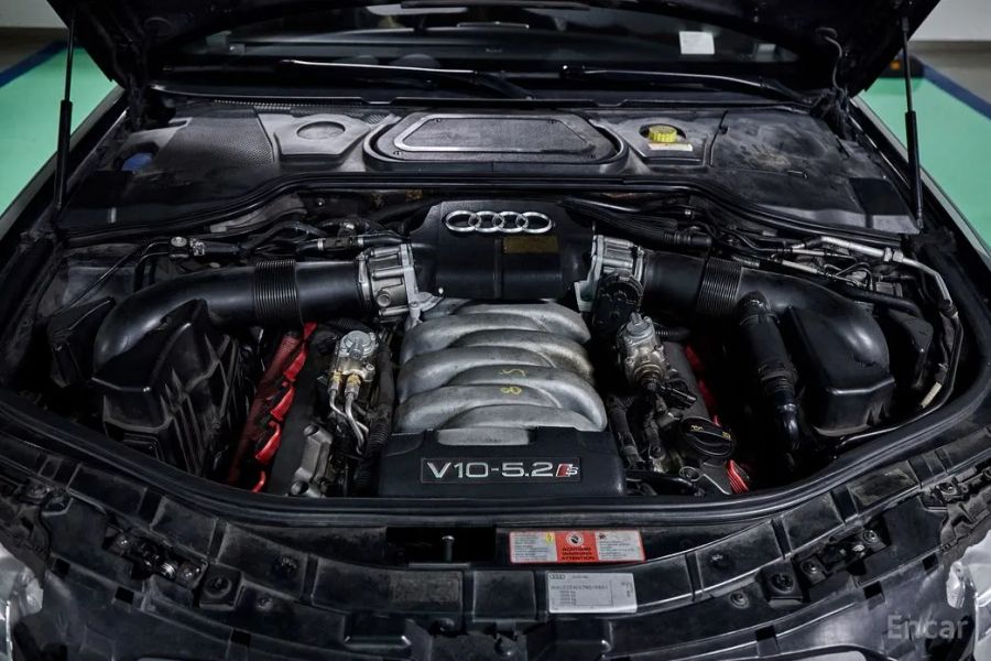 Audi S8