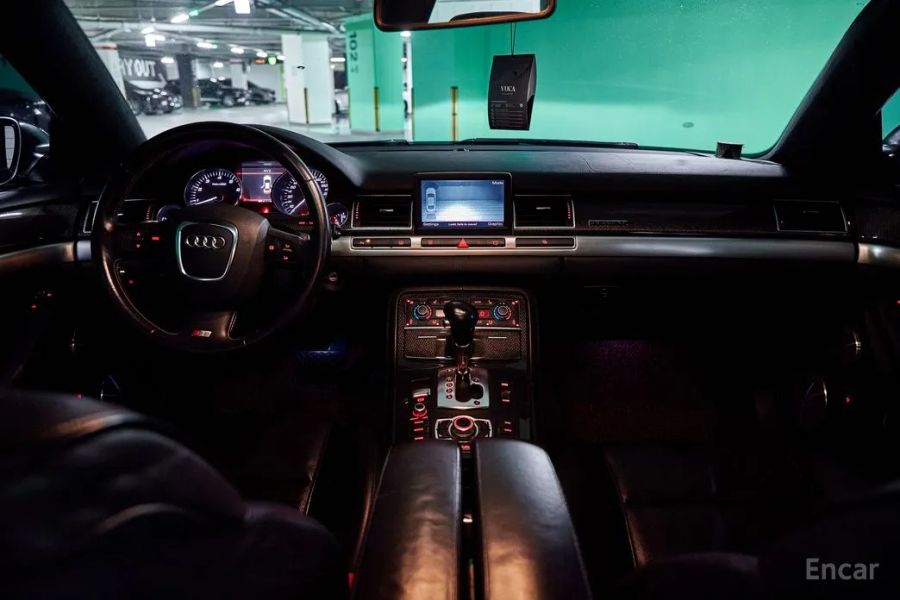 Audi S8