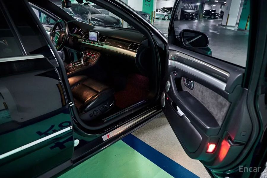 Audi S8