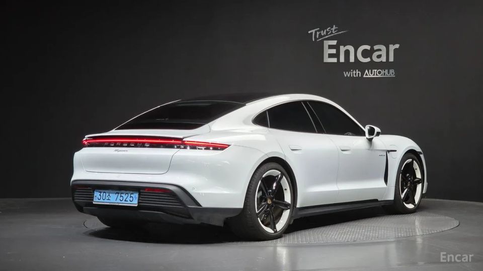 Porsche Taycan