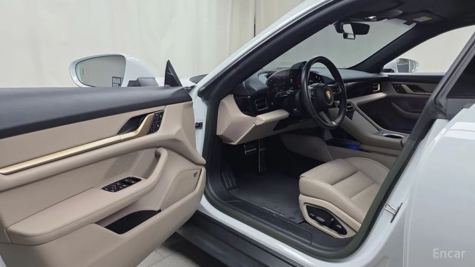 Porsche Taycan