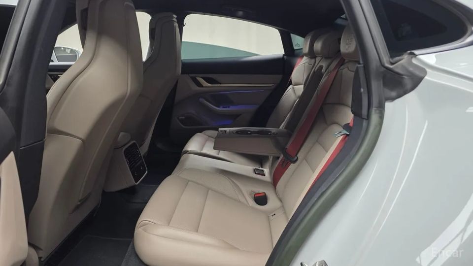 Porsche Taycan