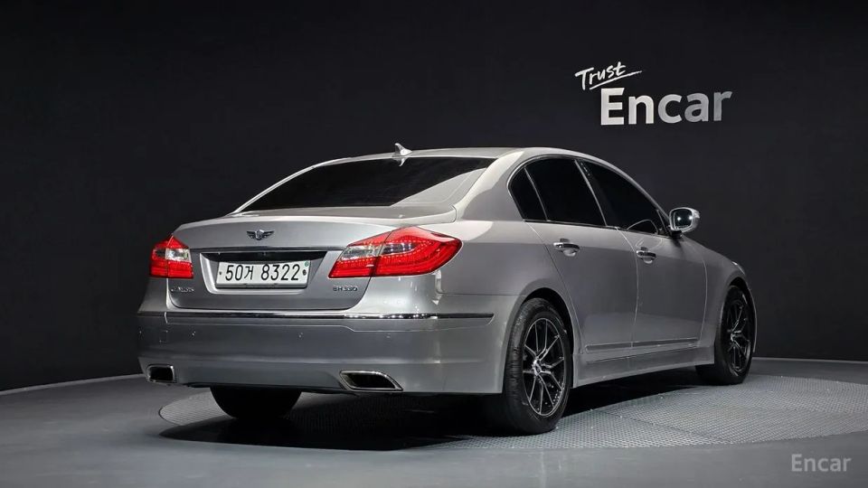 Hyundai Genesis