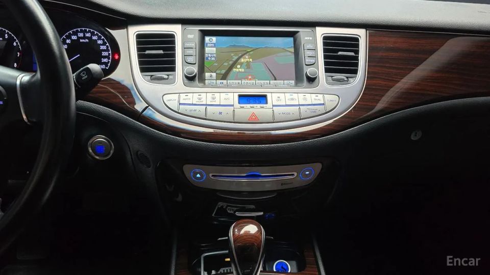 Hyundai Genesis