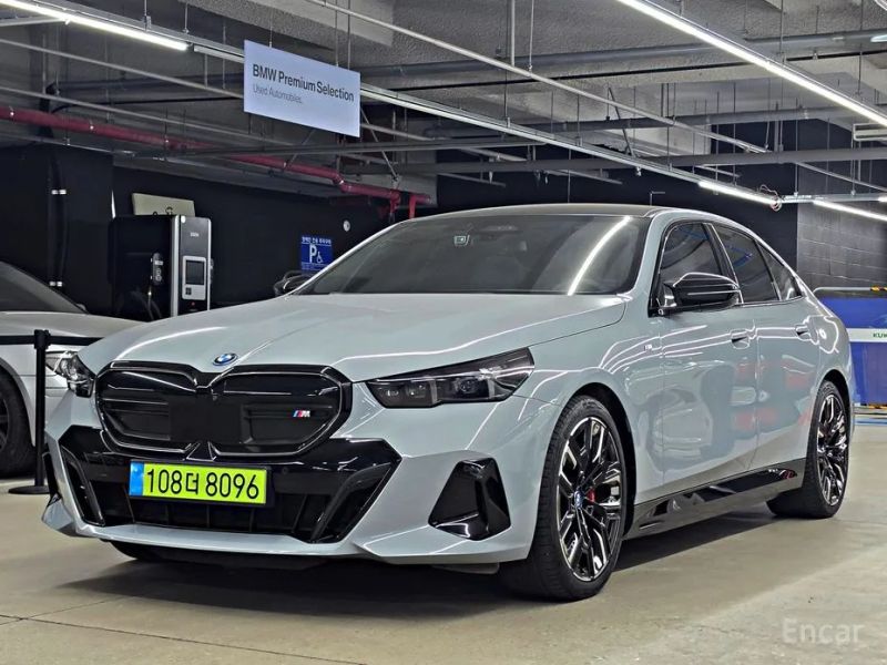 BMW i5