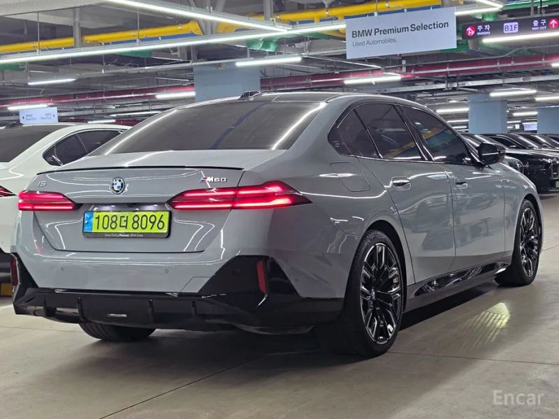 BMW i5