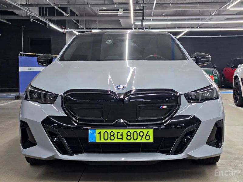 BMW i5