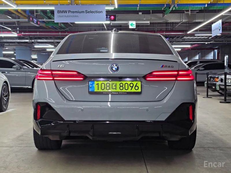 BMW i5