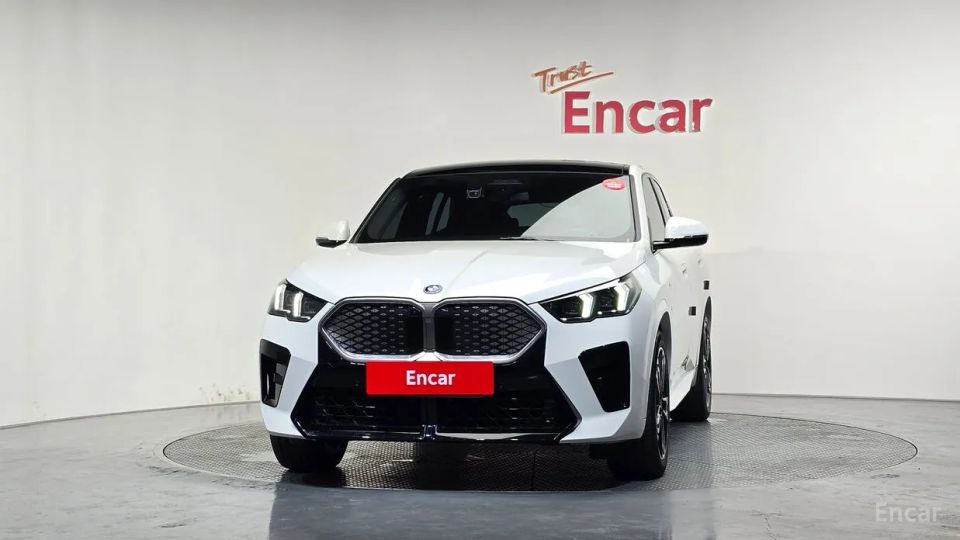 BMW IX2