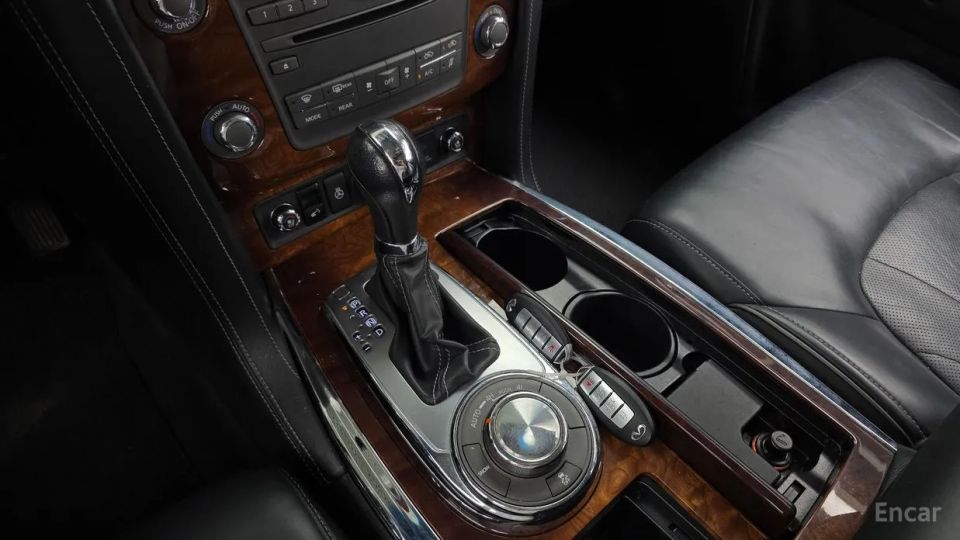 Infiniti QX80