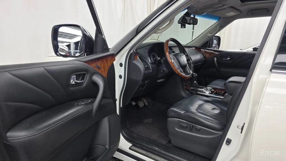 Infiniti QX80
