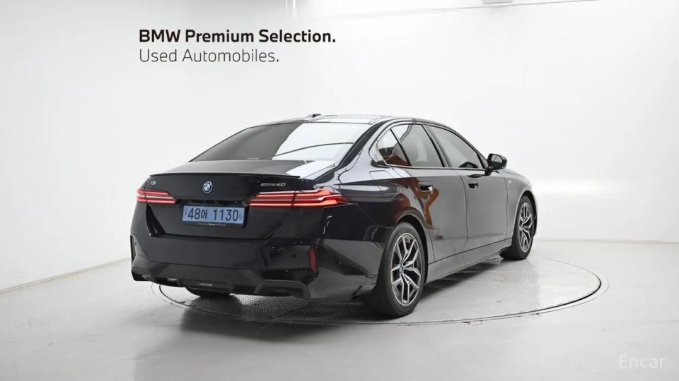 BMW i5
