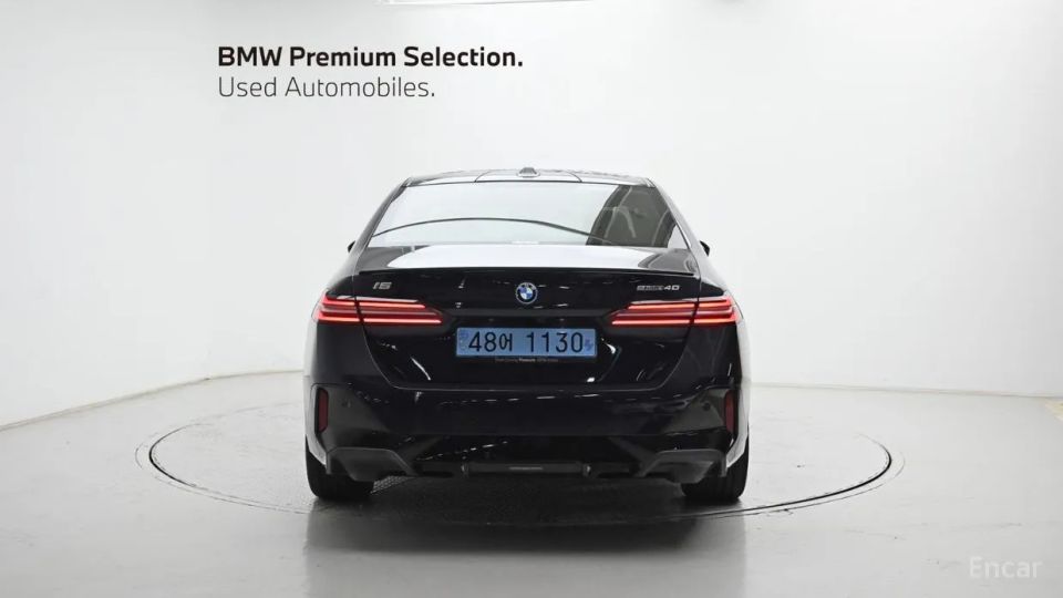 BMW i5