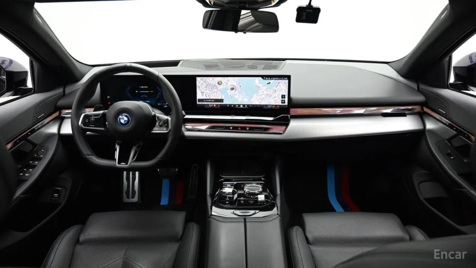BMW i5