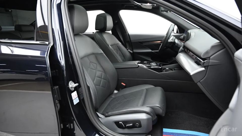 BMW i5