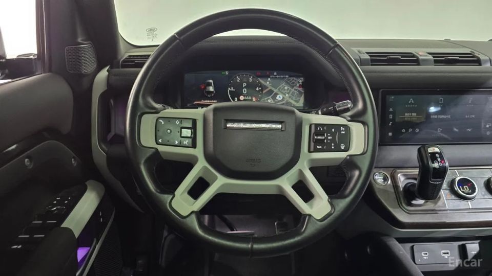 Land Rover Defender
