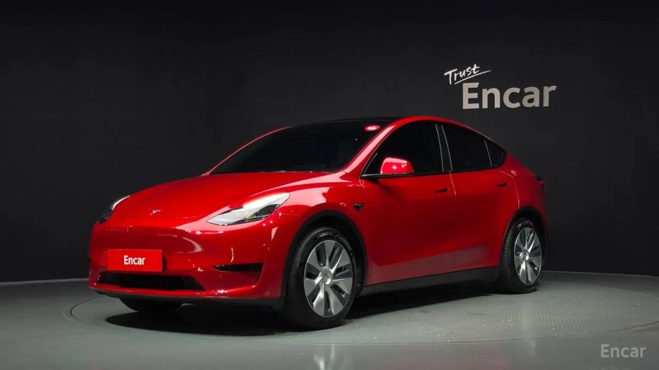 Tesla model-y