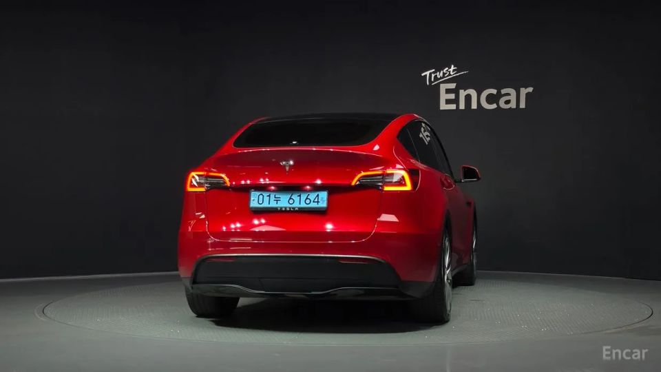 Tesla model-y