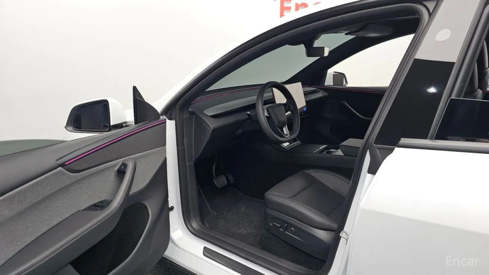 Tesla model-y
