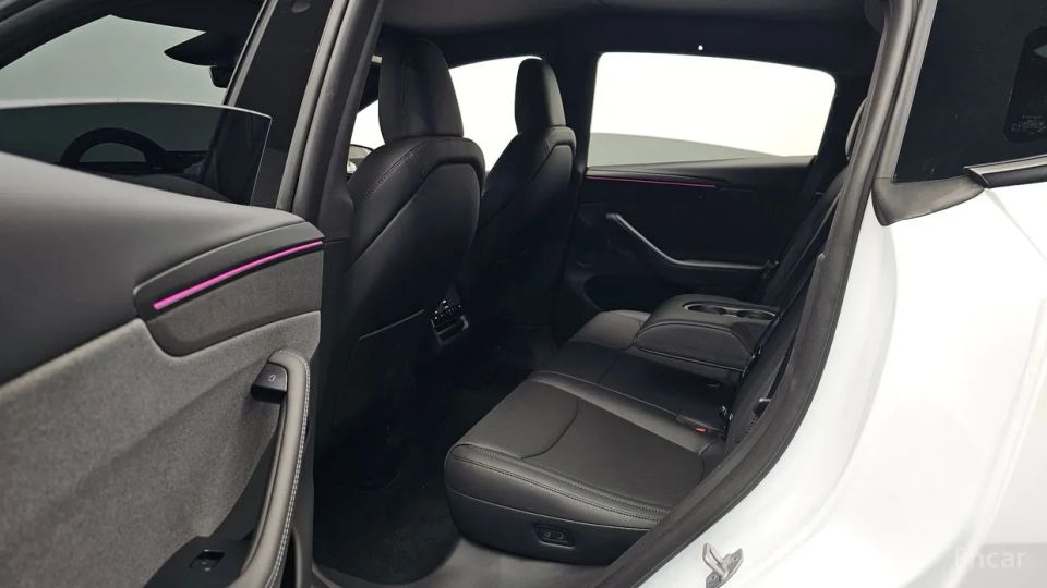 Tesla model-y