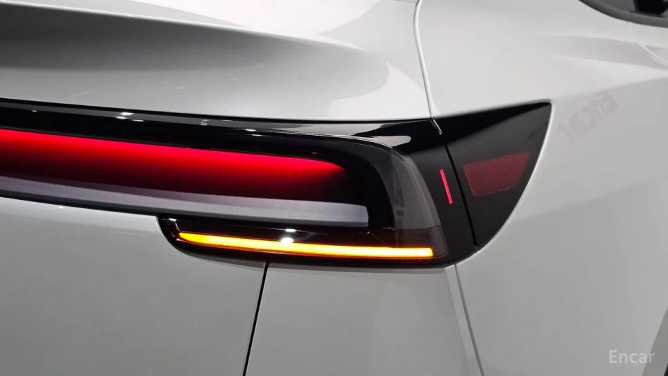 Tesla model-y