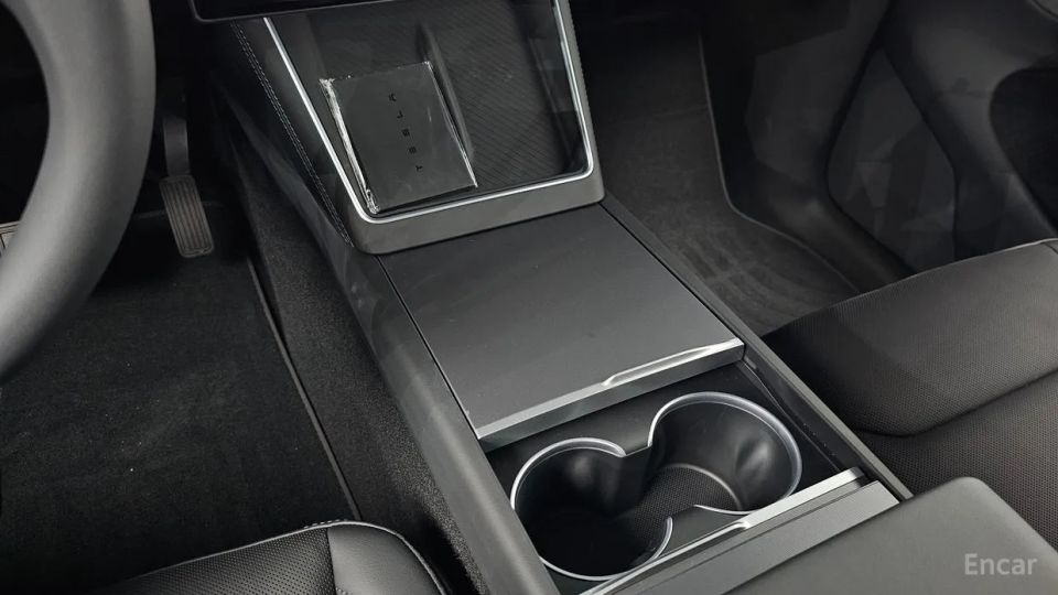Tesla model-y