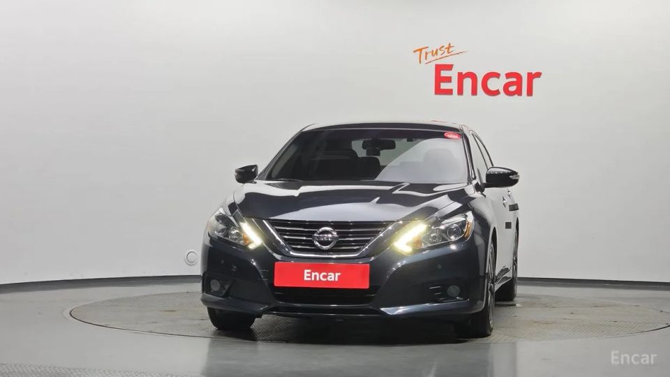 Nissan altima