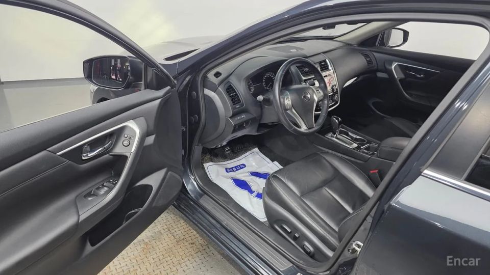 Nissan altima