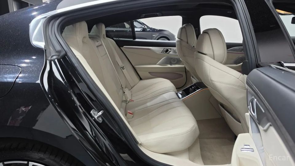 BMW 8-series