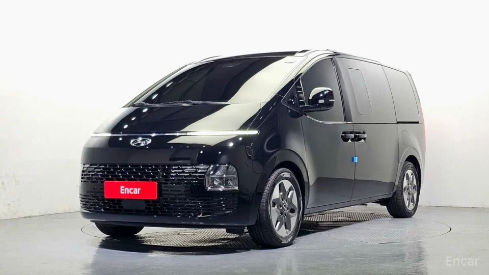 Hyundai Staria